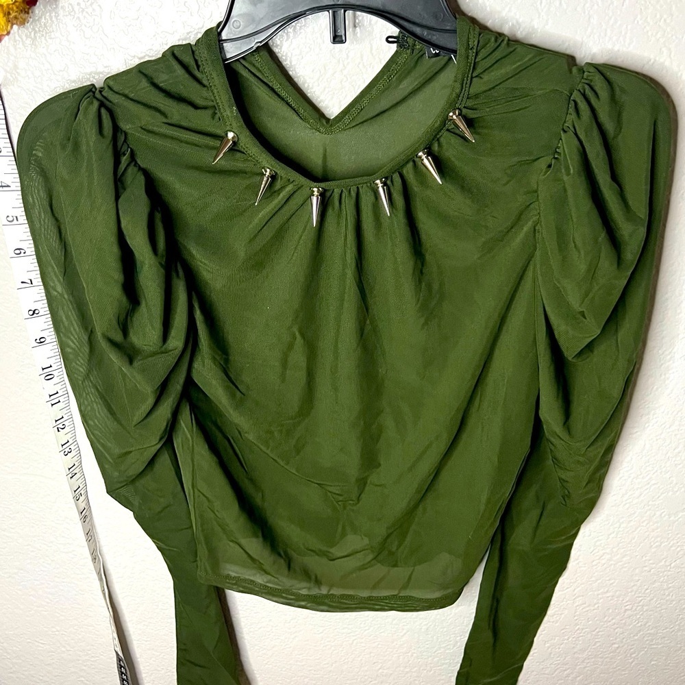 Current Mood nwot | spiked collar mesh blouse in forest. Long sleeves. Size med.